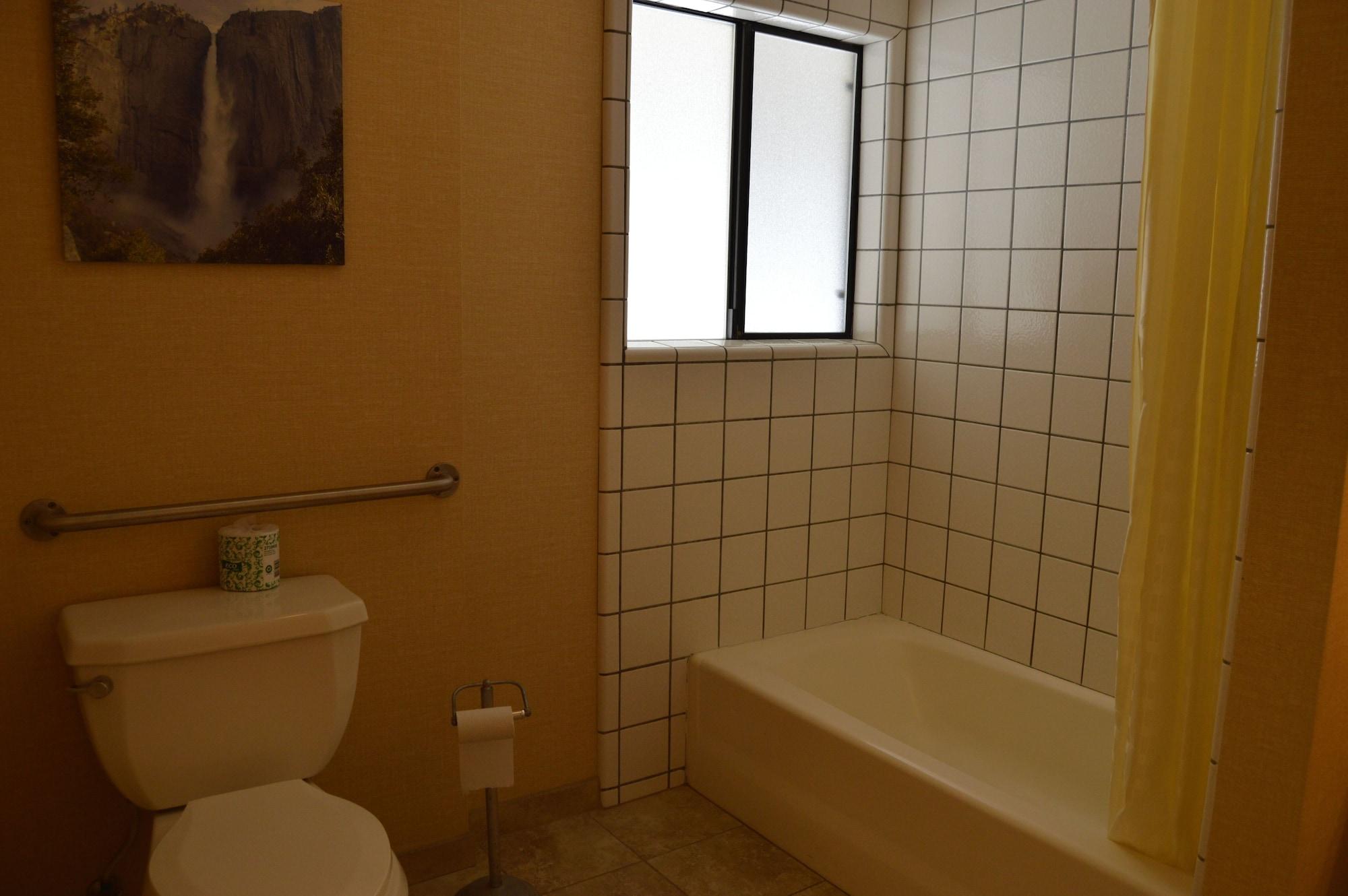 Motel Cedar 2*